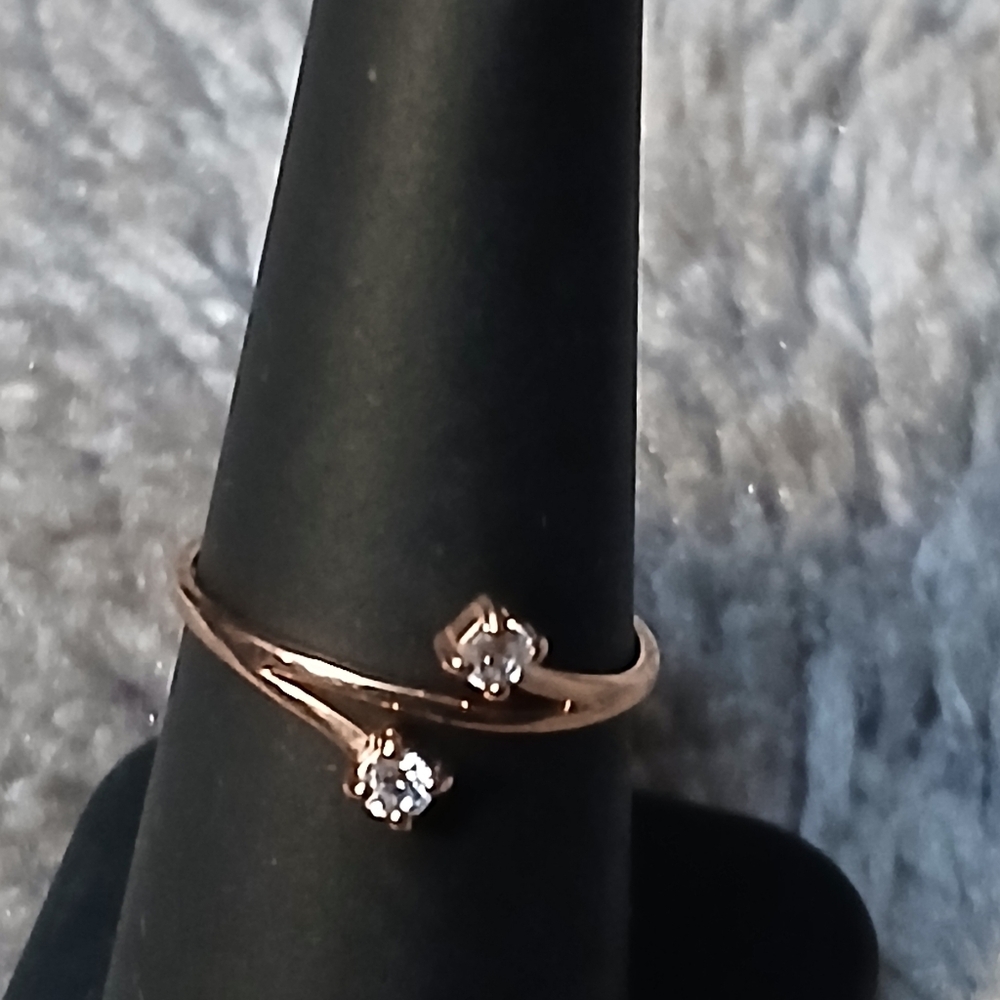 Rose Gold 925 Sterling Silver Double Dove Ring with Clear Stones - Picture 7 of 10